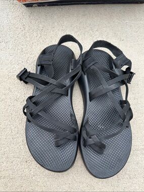 Chaco Black Strappy Women's Outdoor Sandals